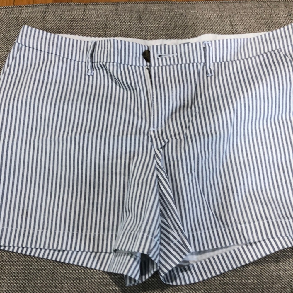 Ticking stripe flat front short